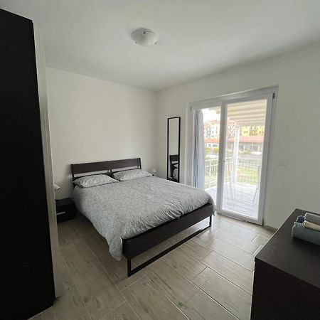 Il Gattino Di Porto - Apt 5 - Bilocale Terrazzo Piscina インペリア エクステリア 写真