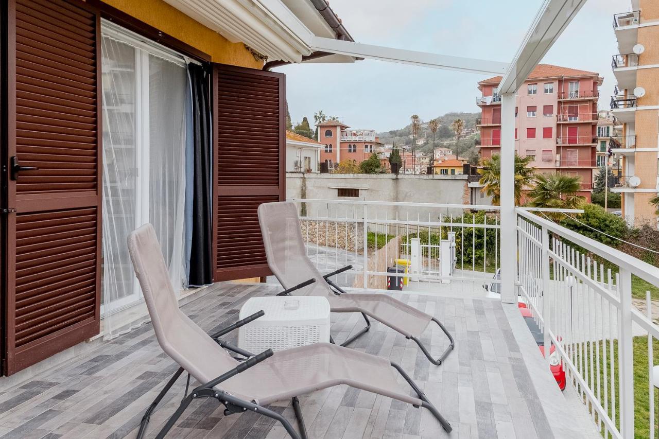 Il Gattino Di Porto - Apt 5 - Bilocale Terrazzo Piscina インペリア エクステリア 写真