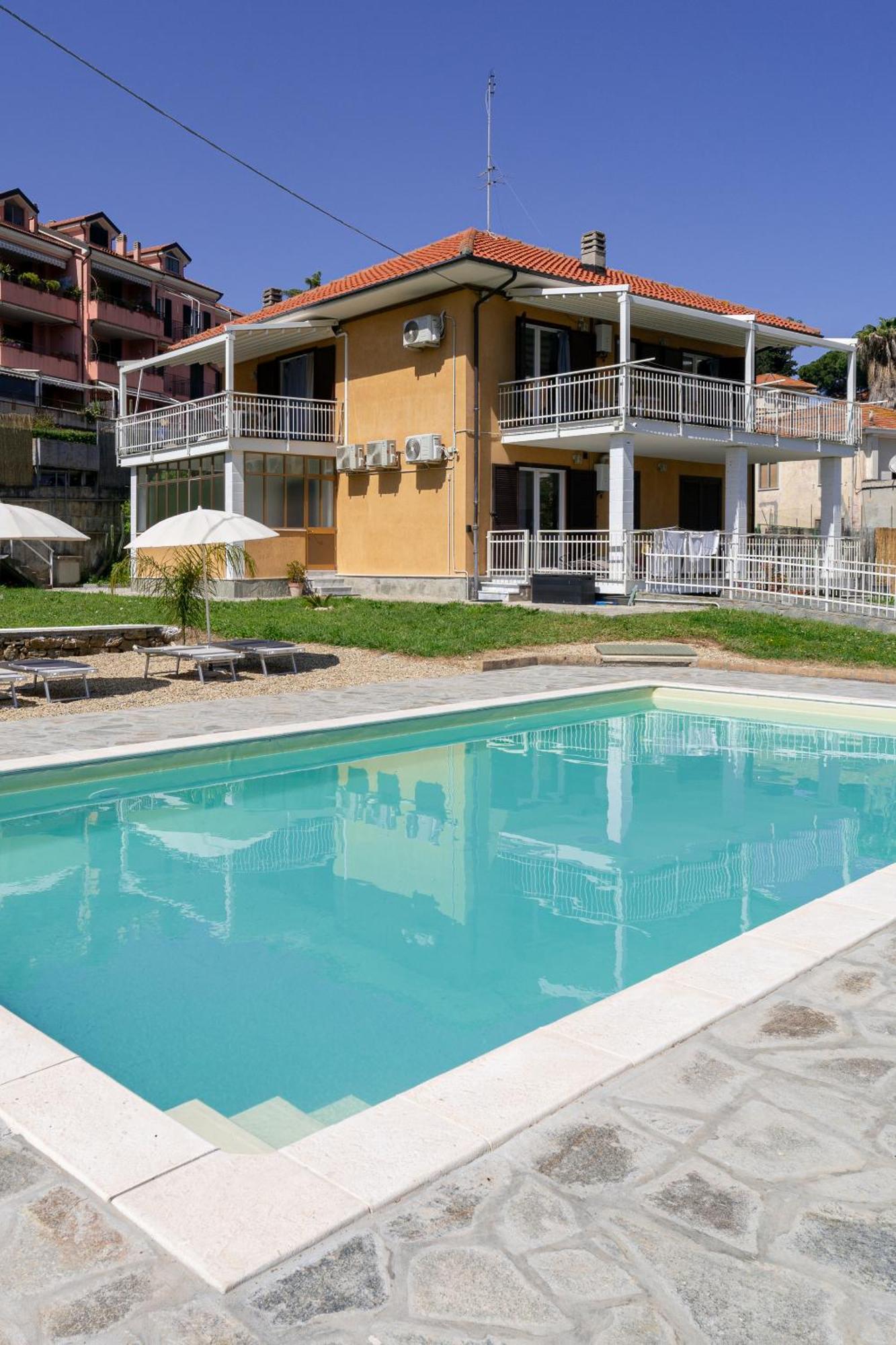 Il Gattino Di Porto - Apt 5 - Bilocale Terrazzo Piscina インペリア エクステリア 写真